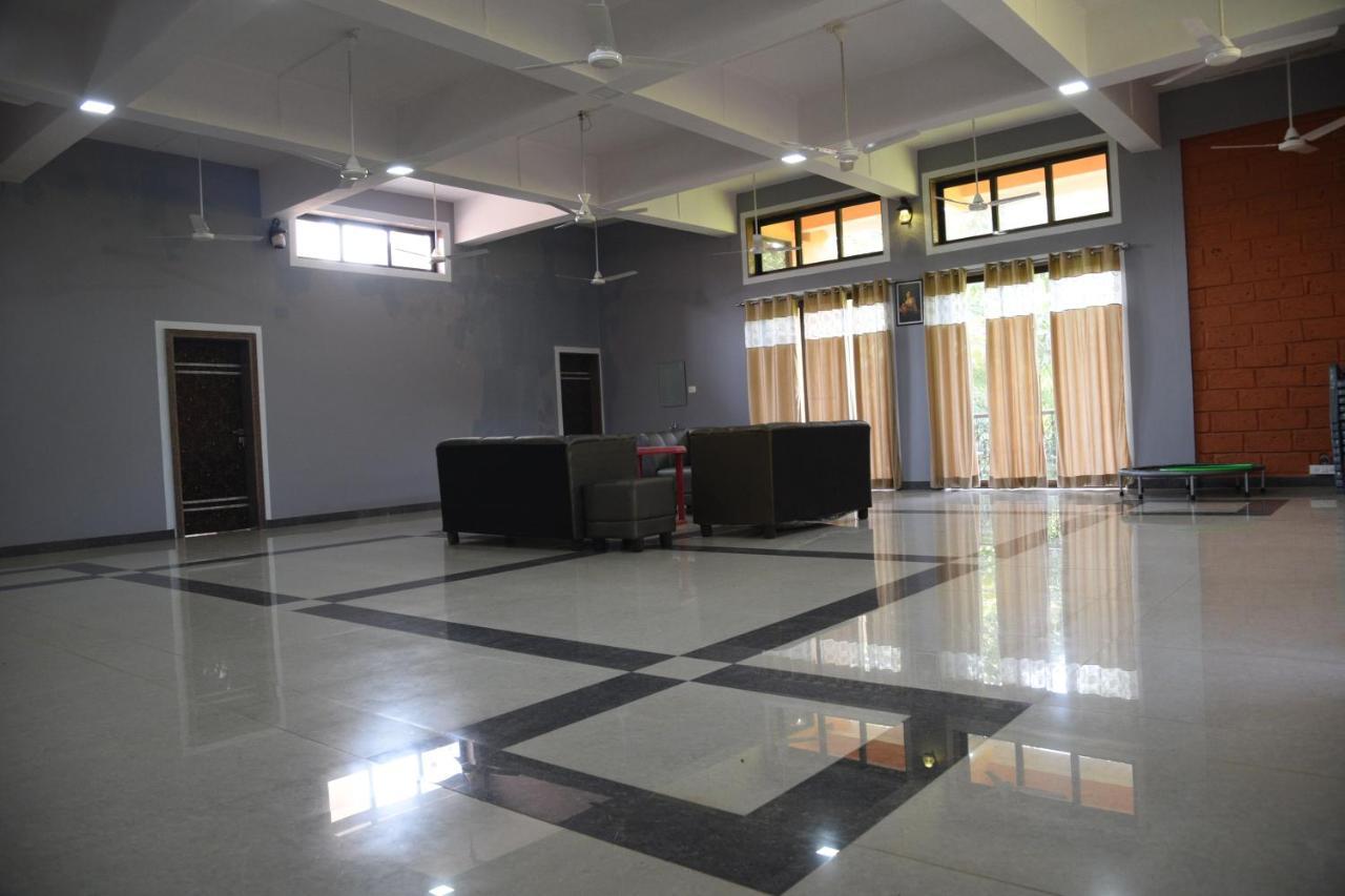 Shree Ramkrishna Anandvan Ratnāgiri エクステリア 写真
